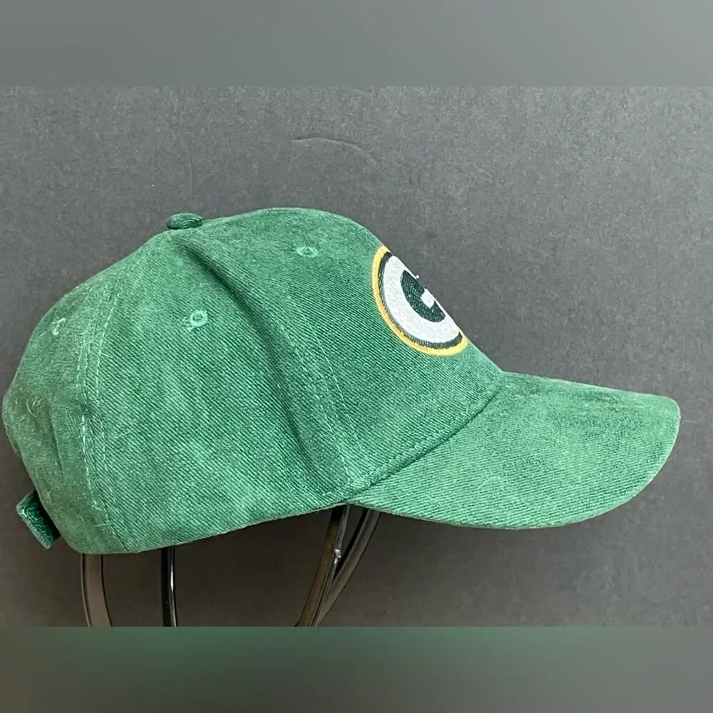 Lightwear Green Bay Packers Light Up Adjustable OSFM Hat Cap NFL Corduroy Logo